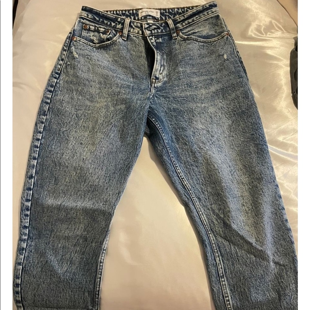 Abercrombie Curve Love High Rise Mom Jeans